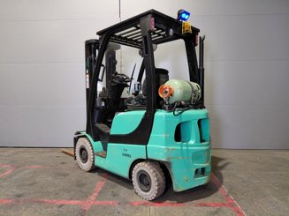 Carrello elevatore frontale a 4 ruote Yale GLP20SX - 2