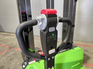 Stoccatori guida in accompagnamento Hangcha CDD15-A2MC2-ISZ