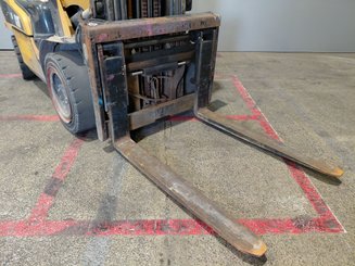 Carrello elevatore frontale a 4 ruote Caterpillar GP30NTD