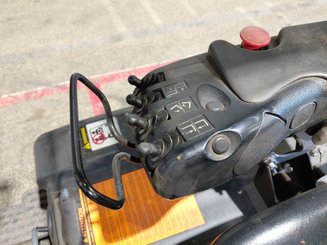 Carrello elevatore frontale a 3 ruote Caterpillar EP16NT - 8