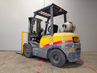 Carrello elevatore frontale a 4 ruote TCM FHG30 - 2
