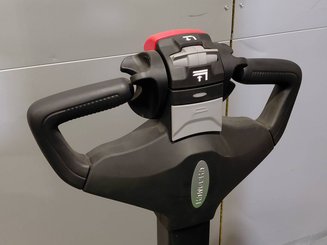 Stoccatori guida in accompagnamento Hangcha CDD16-XT1-SI