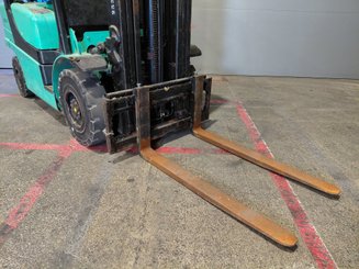 Carrelli elevatori a gas Yale YALE GLP25 - 6