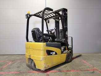 Carrello elevatore frontale a 3 ruote Caterpillar EP16NT - 3