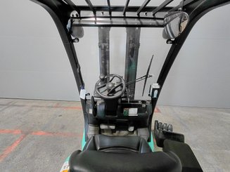 Carrello elevatore frontale a 4 ruote Yale GLP20SX - 7