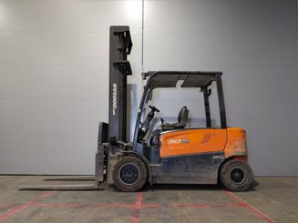 Carrello elevatore frontale a 4 ruote Doosan B50X-7