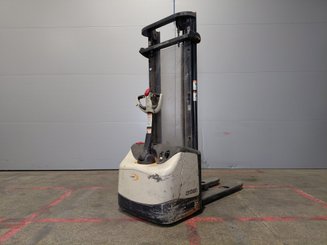 Stoccatori guida in accompagnamento Crown WF3000 10