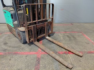 Carrello elevatore frontale a 3 ruote Mitsubishi FB16NT
