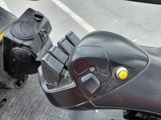 Carrello elevatore frontale a 4 ruote Caterpillar GP45NTD