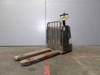 Transpallet guida in accompagnamento Crown WP3080
