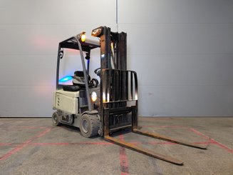 Carrello elevatore frontale a 4 ruote Crown SCF6040-18 - 1