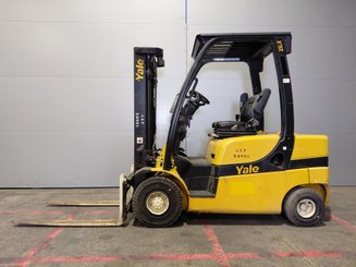 Carrello elevatore frontale a 4 ruote Yale GDP25 - 4