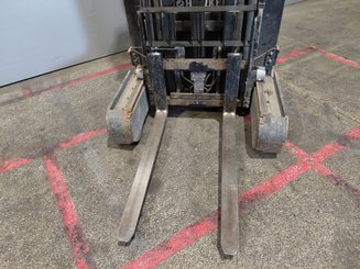 Carrelli retrattili Caterpillar NR16N2
