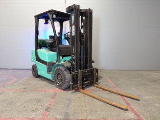 Carrelli elevatori a gas Yale YALE GLP25 - 1