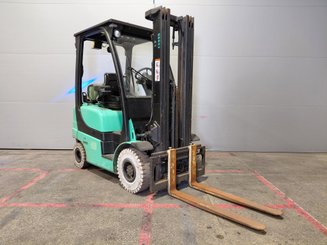 Carrello elevatore frontale a 4 ruote Yale GLP20SX - 1