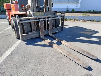 Carrello elevatore frontale a 4 ruote Nissan DF05A79V