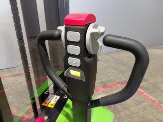 Stoccatori guida in accompagnamento Hangcha CDD15-A2MC2-ISZ