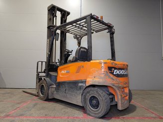 Carrello elevatore frontale a 4 ruote Doosan B50X-7