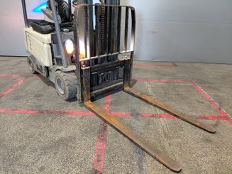 Carrello elevatore frontale a 4 ruote Crown SCF6040-18 - 6