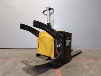 Transpallet con pedana Caterpillar NPV20N2