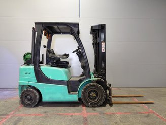 Carrelli elevatori a gas Yale YALE GLP25 - 5