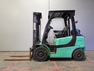 Carrelli elevatori a gas Yale YALE GLP25 - 4