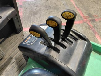 Carrello elevatore frontale a 3 ruote Yale ERP16 ATF - 7