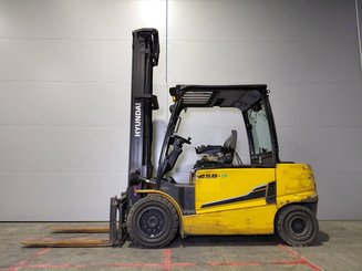 Carrello elevatore frontale a 4 ruote Hyundai 45B9