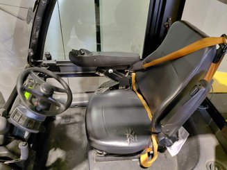 Carrello elevatore frontale a 4 ruote Yale GLP70VX