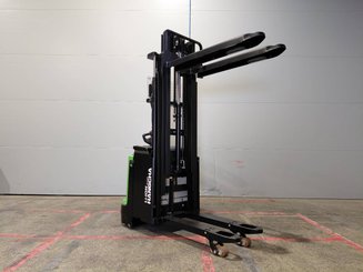 Stoccatori guida in accompagnamento Hangcha CDD12-XT1-SiL