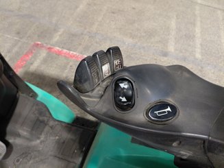 Carrelli elevatori a gas Yale YALE GLP25 - 8