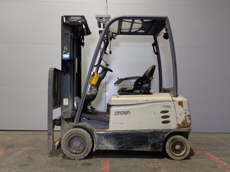 Carrello elevatore frontale a 4 ruote Crown SCF6040-18