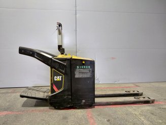 Transpallet con pedana Caterpillar NPV20N2