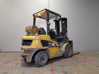 Carrello elevatore frontale a 4 ruote Caterpillar GP30NTD