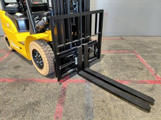 Carrello elevatore frontale a 4 ruote Hangcha XE25Hi ( CPD25-XEY2H2-SI )
