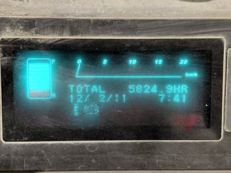 Carrello elevatore frontale a 3 ruote Caterpillar EP20PNT - 9