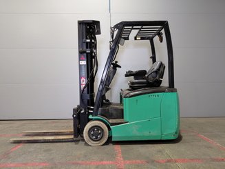 Carrello elevatore frontale a 3 ruote Mitsubishi FB15PNT