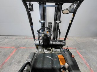 Carrello elevatore frontale a 3 ruote Caterpillar EP16NT
