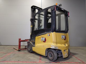 Carrello elevatore frontale a 4 ruote Caterpillar EP30CN