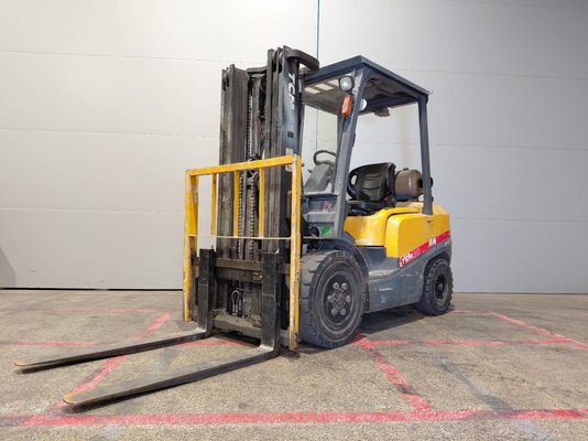 Carrello elevatore frontale a 4 ruote TCM FHG30 - 1