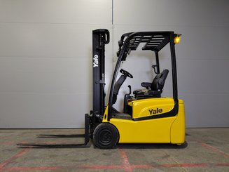 Carrelli elevatori elettrici Yale ERP16VT SWB