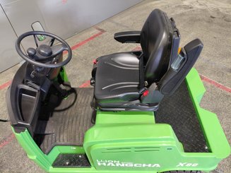 Tow tractor Hangcha QDD80-XD3i