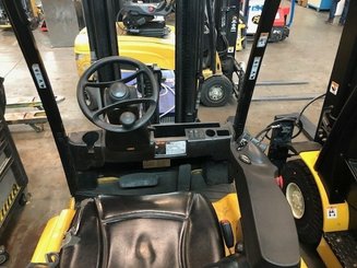 Carrelli elevatori elettrici Yale ERP16VF LWB