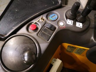 Stoccatori con pedana Caterpillar NSR16K