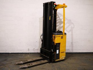 Stoccatori con pedana Caterpillar NSR16K