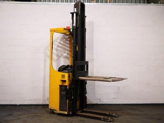 Stoccatori con pedana Caterpillar NSR16K
