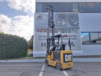 Carrello elevatore frontale a 4 ruote Caterpillar EC25N