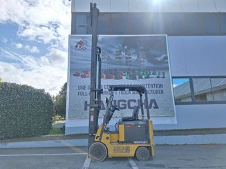Carrello elevatore frontale a 4 ruote Caterpillar EC25N
