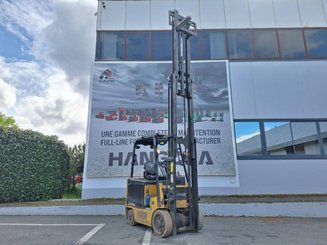 Carrello elevatore frontale a 4 ruote Caterpillar EC25N