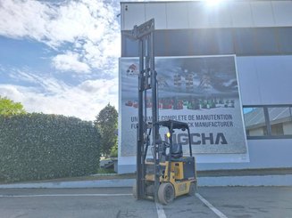 Carrello elevatore frontale a 4 ruote Caterpillar EC25N